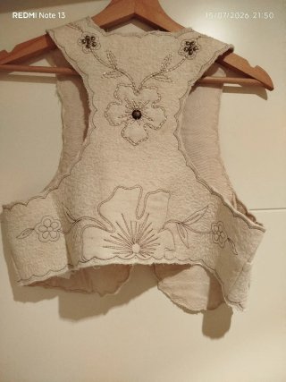 Chaleco Sfera bordado beige talla M