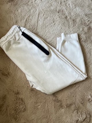 Pantaloni Nike Tech Fleece Uomo – Bianco/Crema