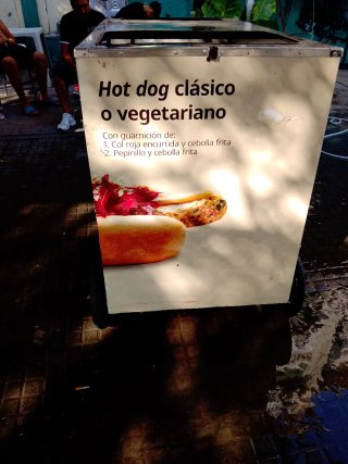Carrito para vender perritos calientes con ruedas