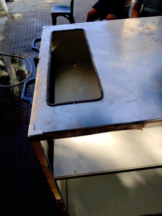 Carrito para vender perritos calientes con ruedas