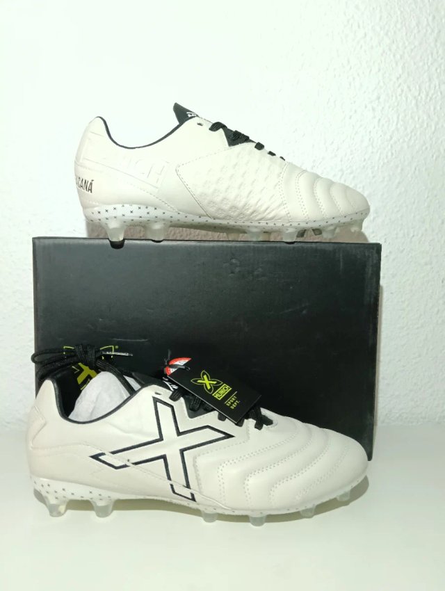 Botas fútbol Munich T.42 Unisex Blancas