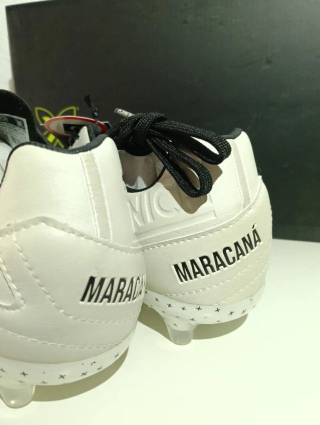 Botas fútbol Munich T.42 Unisex Blancas