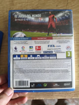 2 Juegos PS4: NBA 2K18 y FIFA 18