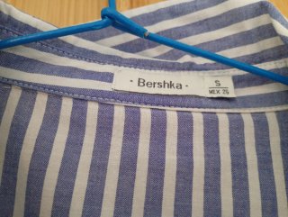 Camisa Bershka rayas volantes