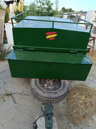 Remolque perros verde buen estado