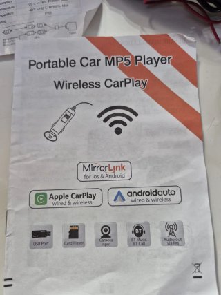 Pantalla de coche con cámara y mando
