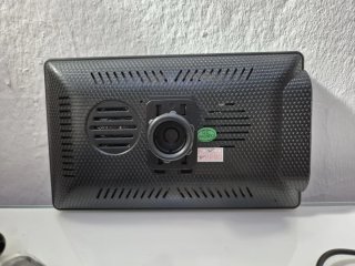 Pantalla de coche con cámara y mando