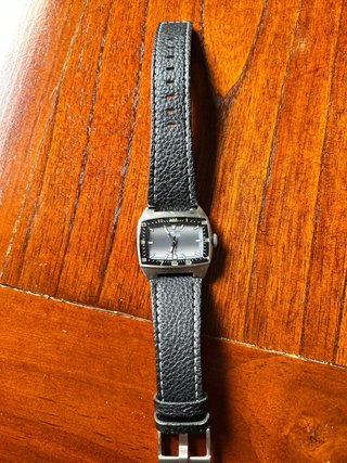 Reloj Lotus Retro Señora color negro y plata.