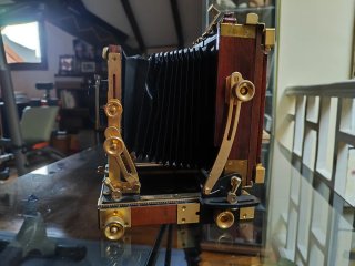 Cámara 9x12 Tachihara con 2 ópticas.