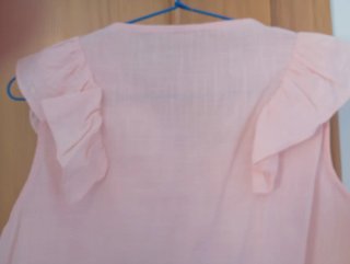 Camisa rosa con encaje muy fresca