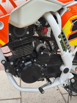 Moto Hurricane URX Enduro/Motocross Naranja/Blanca