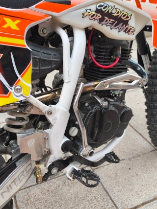 Moto Hurricane URX Enduro/Motocross Naranja/Blanca