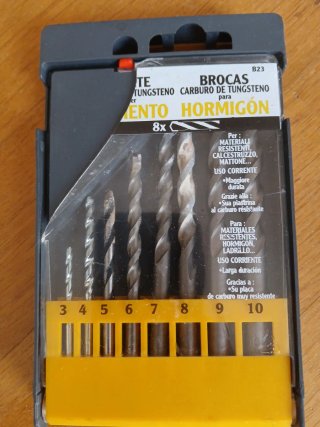 Taladro percutor 500W + brocas