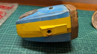 Faro moto clásica con velocímetro