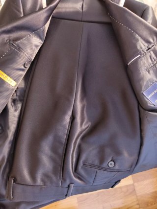 Trajes UNDER BLUE gris plateado y negro