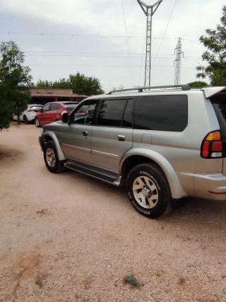 Mitsubishi Montero 2000