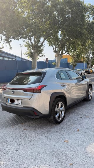 Lexus UX 2022