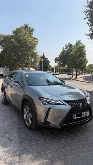 Lexus UX 2022