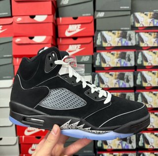 Jordan 5 Metallic Black