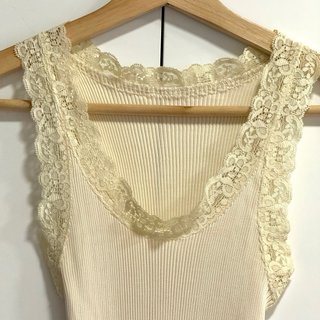 Talla M - Camiseta tirantes encaje romantica