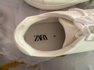 Zapatillas Zara Blancas