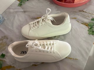 Zapatillas Zara Blancas