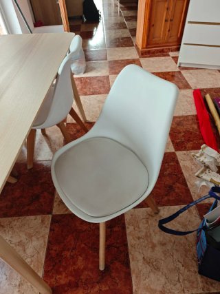 Mesa comedor y 4 sillas
