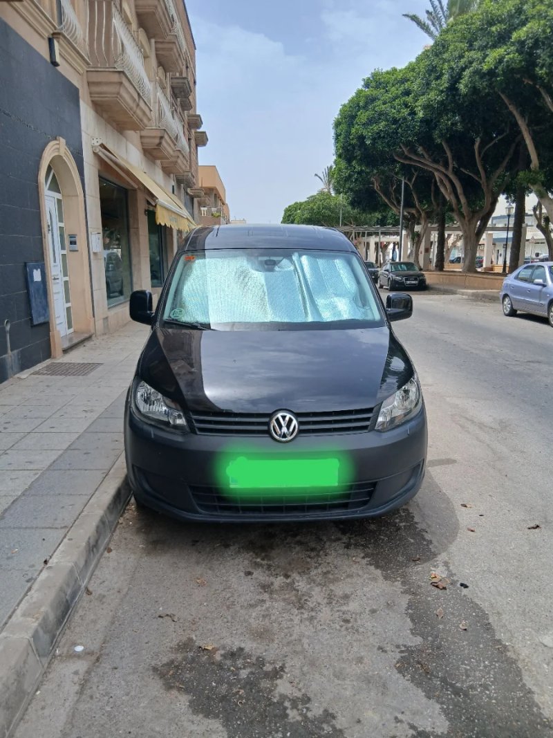 Volkswagen Caddy 2012 - foto 1