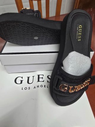 Sandalias Guess Negras y Doradas Nuevas