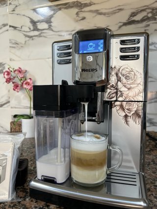 Cafetera Philips EP5363 + Accesorios
