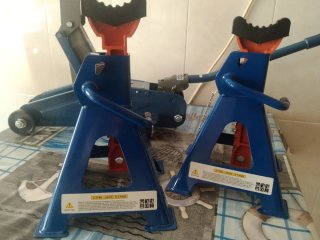 Kit elevación coche: Gato y borriquetas