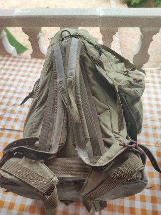 Tienda militar camuflaje antigua mochila pala mas