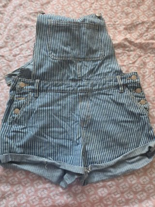 Top negro con estrellas plateadas Talla S/M
