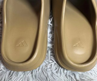 Chanclas Adidas Yeezy Marrones