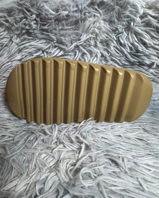 Chanclas Adidas Yeezy Marrones