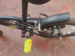 Bicicleta infantil Btwin Dark Hero 500