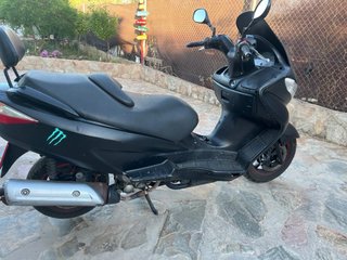 Suzuki Burgman 2007.