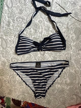 Bikini Bugatti Talla 42 Azul y Blanco Rayas