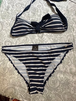 Bikini Bugatti Talla 42 Azul y Blanco Rayas