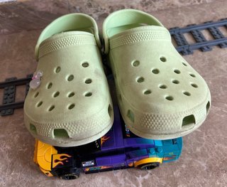 Crocs (talla 32-33)