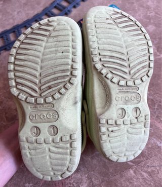 Crocs (talla 32-33)