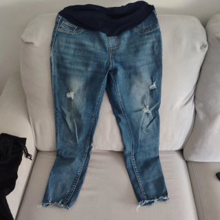 Pantalones premamá vaqueros desgastados