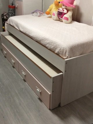 Cama juvenil con cajones