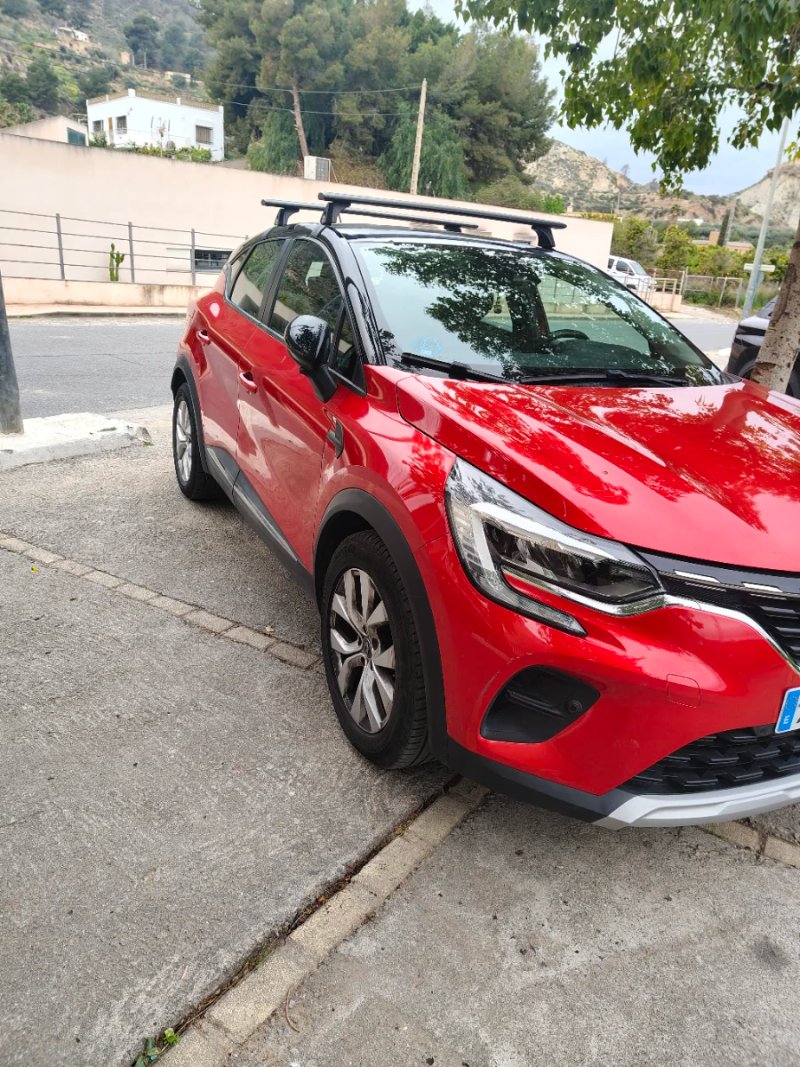 Renault Captur 2021 - foto 1