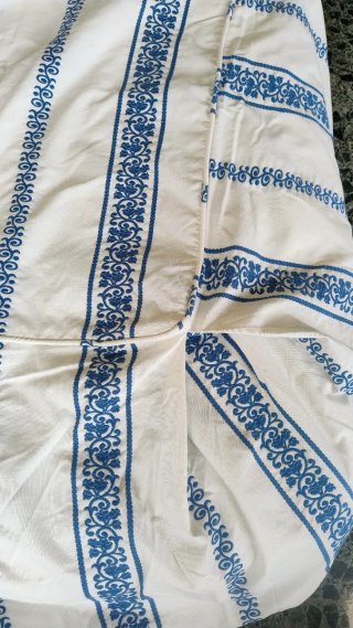 Colcha de tela con rayas azules