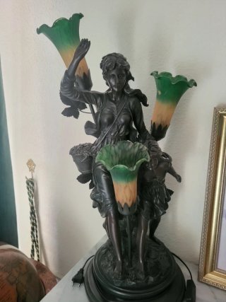 Lámpara de mesa estilo Art Nouveau