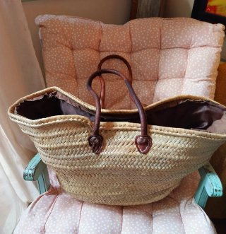 Bolso de playa con corazones de lentejuelas