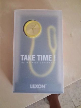 Reloj Lexon Take Time Mathieu Lehanneur Amarillo