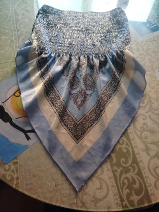 Top de fiesta con estampado paisley