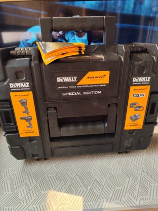 Maletín DeWalt McLaren Edición Especial